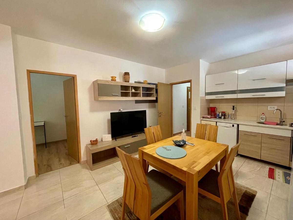 Lovro #1 & #2 Apartments ツレス エクステリア 写真