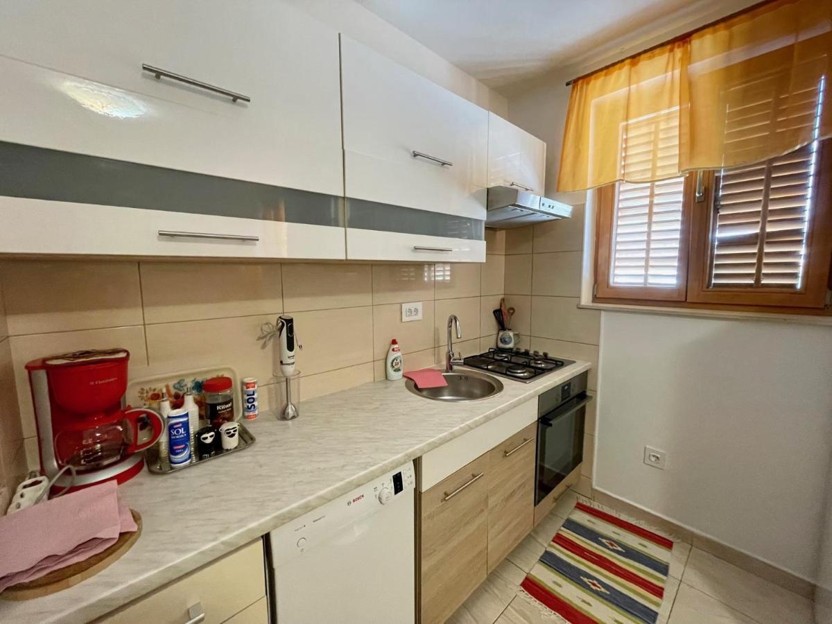 Lovro #1 & #2 Apartments ツレス エクステリア 写真