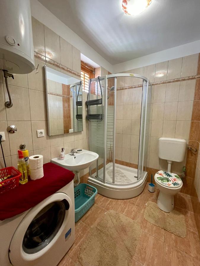 Lovro #1 & #2 Apartments ツレス エクステリア 写真